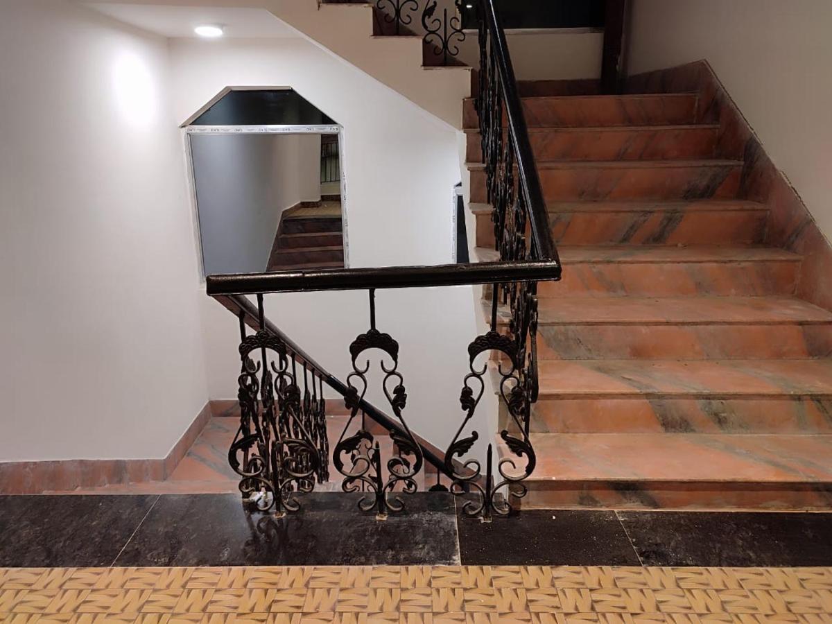Staymaker Hotel Mohan Palace Baharampur Eksteriør bilde