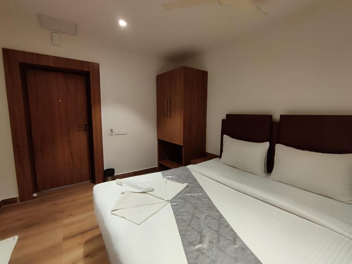 Staymaker Hotel Mohan Palace Baharampur Eksteriør bilde